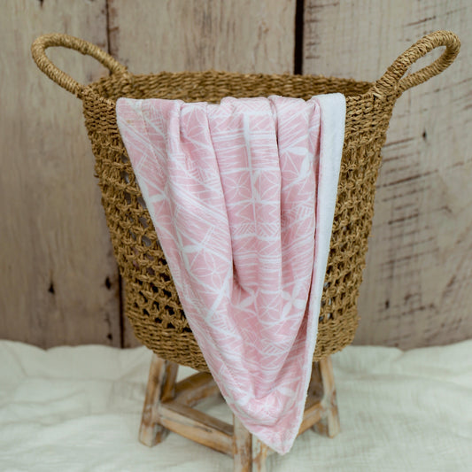 Amataga Baby Blanket (Soft Pink)